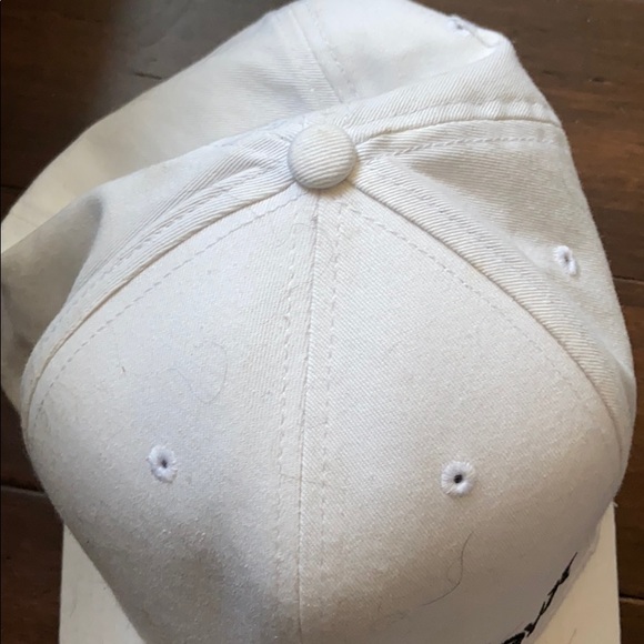 Hurley hat - Picture 2 of 4